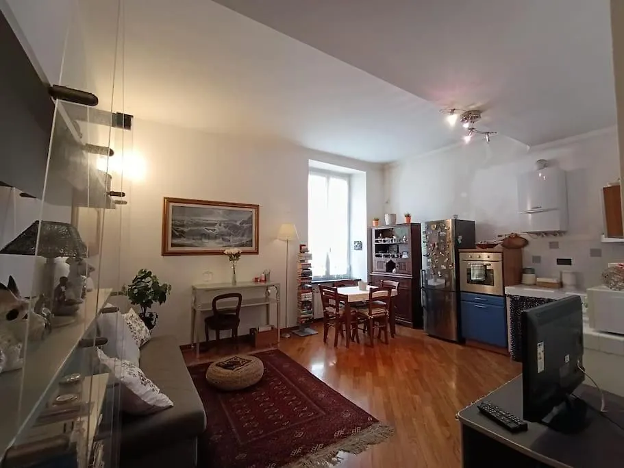 Casa Del Cuore Γένοβα 0*,